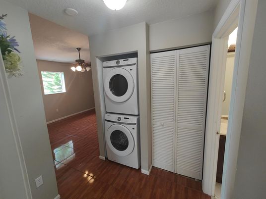 Interior, Utility Closets, Washer, Wood Texture Flooring