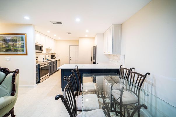 Dining room, Interior, Kitchen, Recessed Lighting