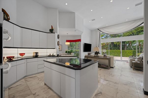 Interior, Kitchen, Living room, Marble, Pendant Lights, Recessed Lighting