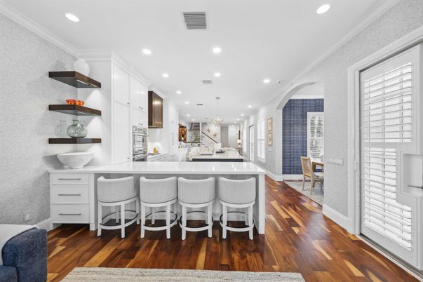 Dining room, Interior, Kitchen, Pendant Lights, Recessed Lighting, Wood Texture Flooring