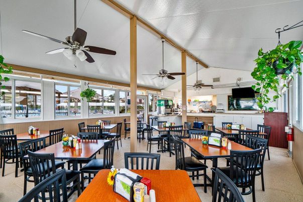 Dining room, Interior