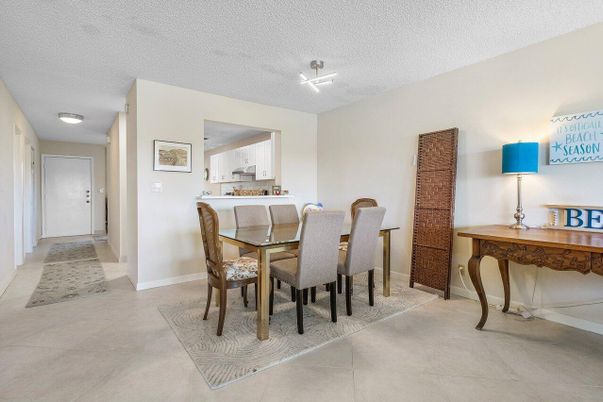 Dining room, Interior