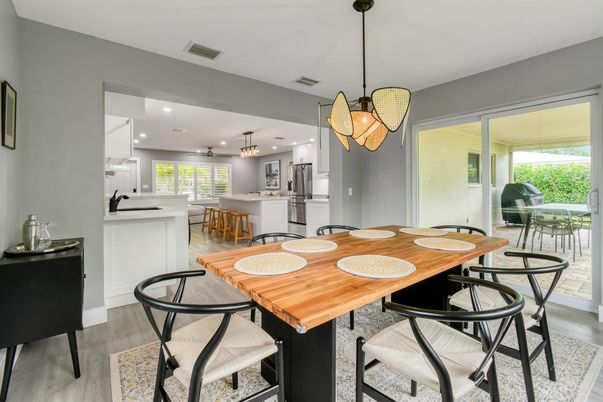 Dining room, Interior, Kitchen, Pendant Lights, Recessed Lighting, Wood Texture Flooring