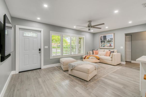 Interior, Living room, Recessed Lighting, Wood Texture Flooring