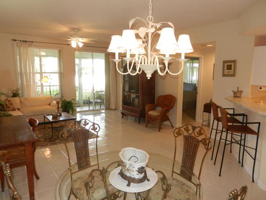 Chandelier, Dining room, Interior, Living room