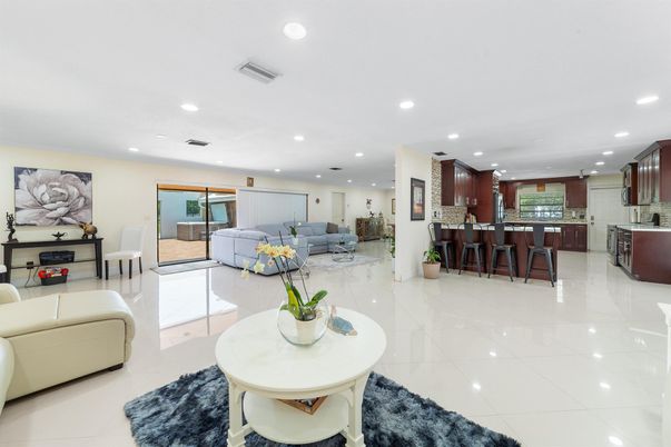 Interior, Kitchen, Living room, Recessed Lighting