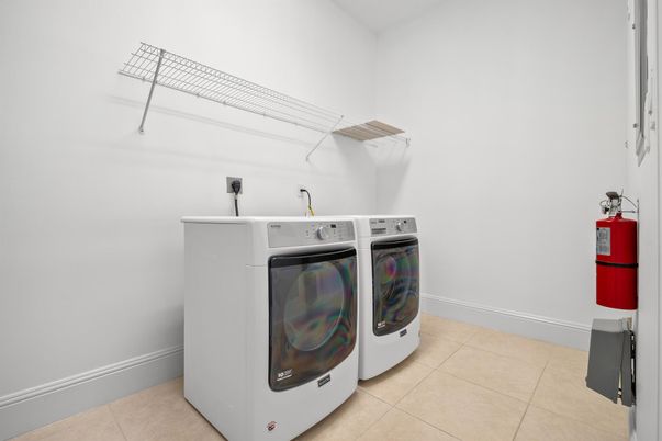 Interior, Washer