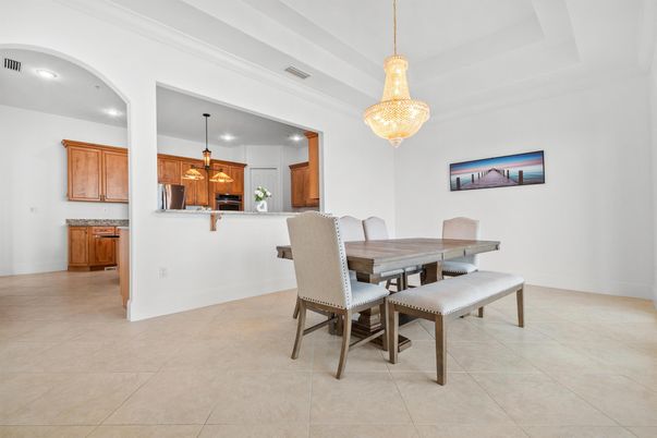 Chandelier, Dining room, Interior, Kitchen, Pendant Lights, Recessed Lighting
