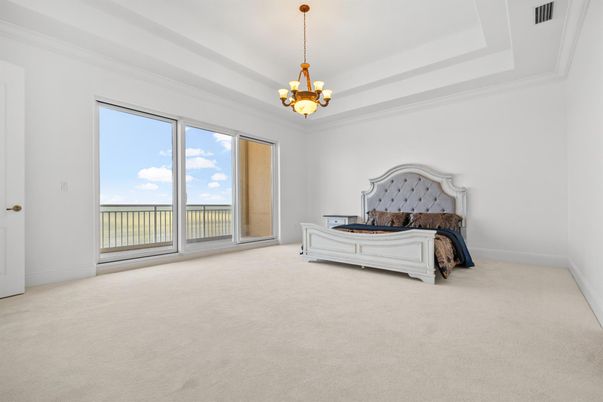 Chandelier, Empty room, Interior