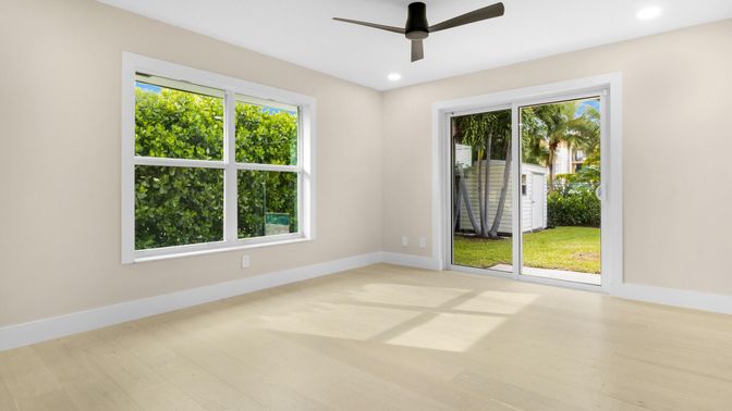 Empty room, Interior, Recessed Lighting, Wood Texture Flooring