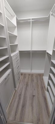 Interior, Walk-in Closets, Wood Texture Flooring