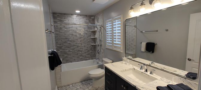 Bathroom, Interior, Recessed Lighting
