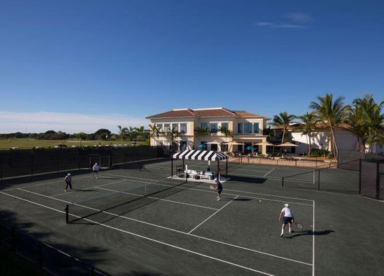 Exterior, Tennis Courts
