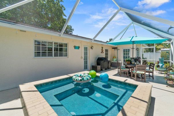 Dining room, Glass Ceilings, Interior, Pool, Sun Room