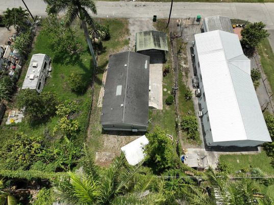 Exterior, Drone