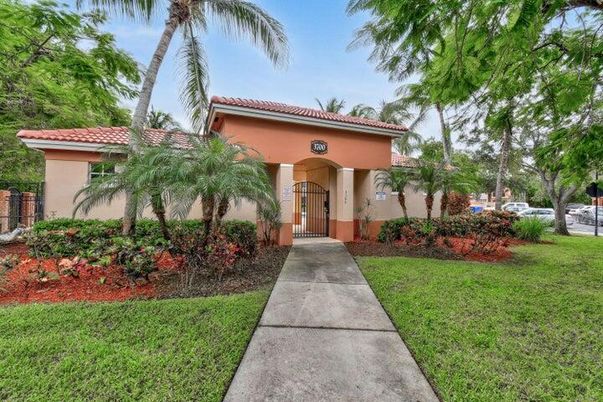 Backyard, Exterior, Facade, Mediterranean