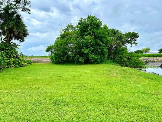 Backyard, Exterior, Lake