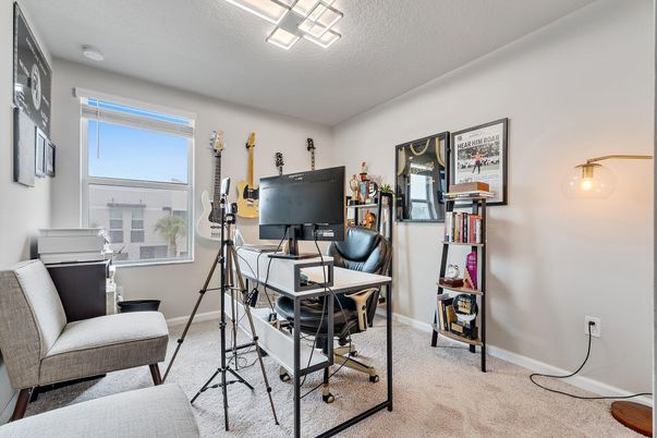 Home Office, Interior