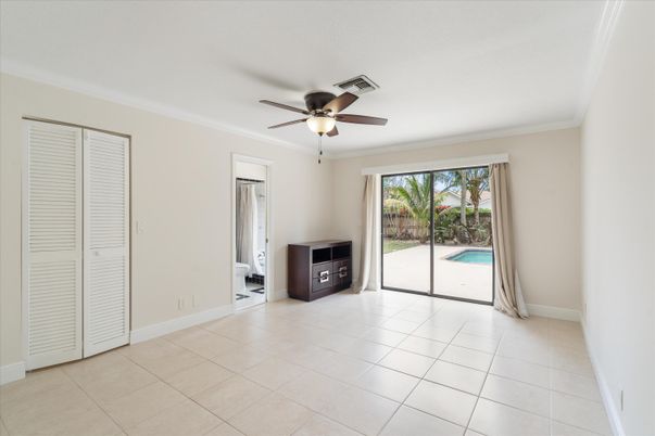 Empty room, Fireplace, Interior