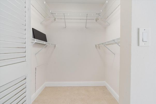 Interior, Walk-in Closets