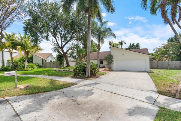 Backyard, Detached Garage, Exterior