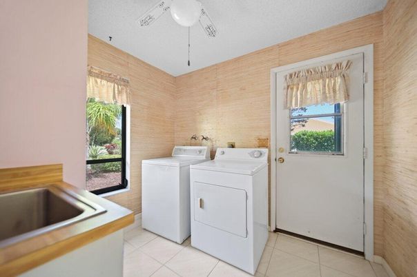 Interior, Washer, Wooden Walls