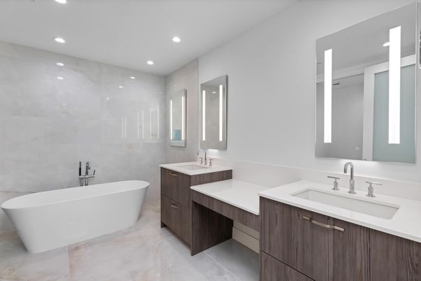 Bathroom, Dual Sink Vanities, Free Standing Baths, Interior, Recessed Lighting
