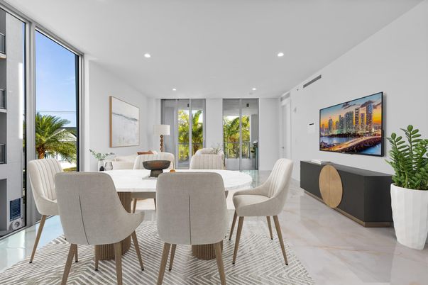 Dining room, Interior, Recessed Lighting