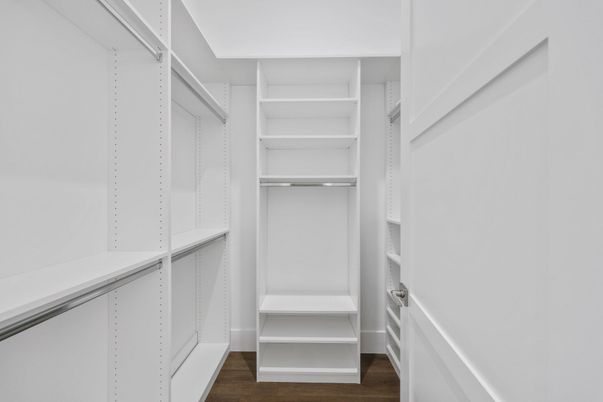 Interior, Walk-in Closets, Wood Texture Flooring