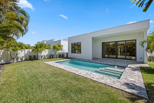 Backyard, Exterior, Pool