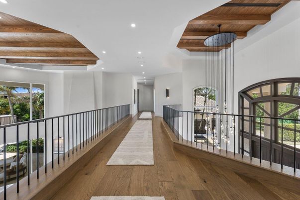 Interior, Pendant Lights, Recessed Lighting, Wooden Beams, Wooden Ceilings, Wood Texture Flooring