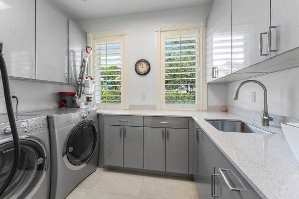 Interior, Washer
