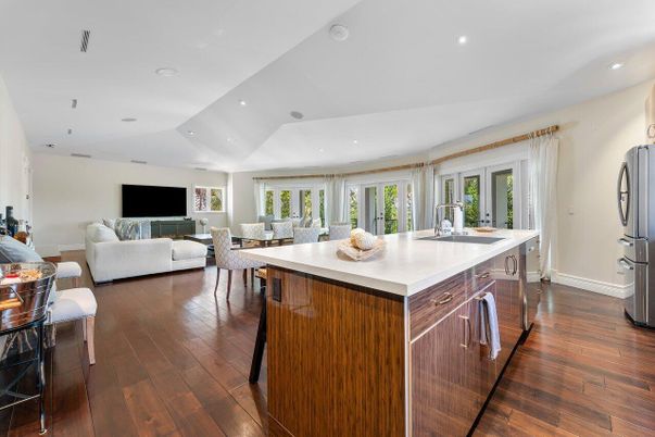 Interior, Kitchen, Living room, Recessed Lighting, Wood Texture Flooring