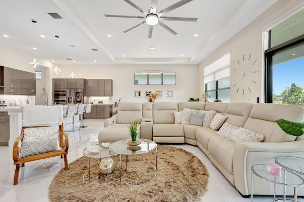 Interior, Kitchen, Living room, Pendant Lights, Recessed Lighting, Stainless Steel Appliances
