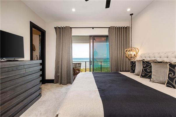 Bedroom, Interior, Pendant Lights, Recessed Lighting, Water