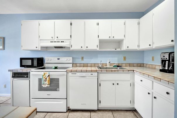 Interior, Kitchen, Tile Countertops