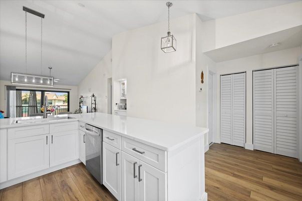 Interior, Kitchen, Pendant Lights, Wood Texture Flooring