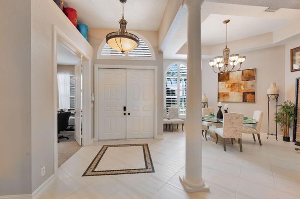 Chandelier, Dining room, Interior, Pendant Lights