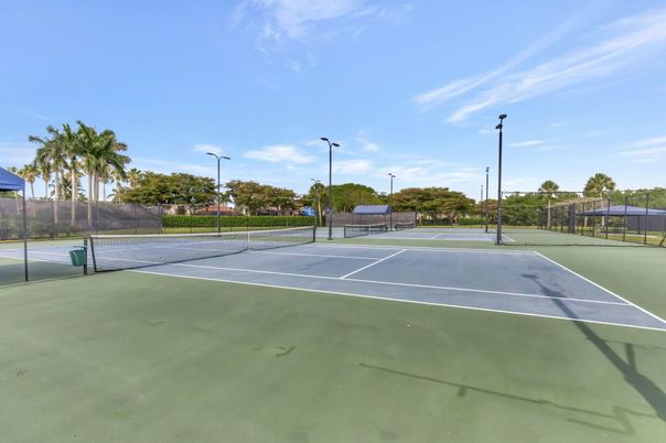Exterior, Tennis Courts
