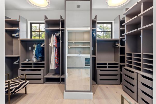 Interior, Walk-in Closets, Wood Texture Flooring