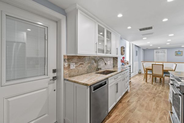 Dining room, Interior, Kitchen, Recessed Lighting, Wood Texture Flooring