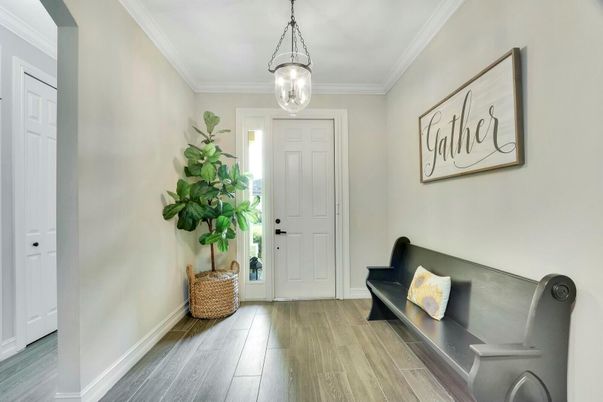 Interior, Pendant Lights, Wood Texture Flooring