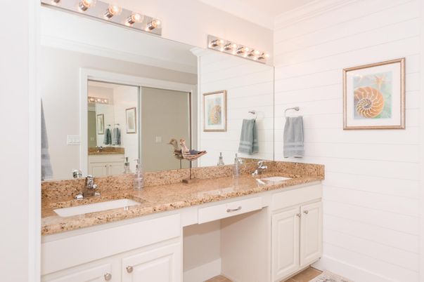 Bathroom, Dual Sink Vanities, Interior