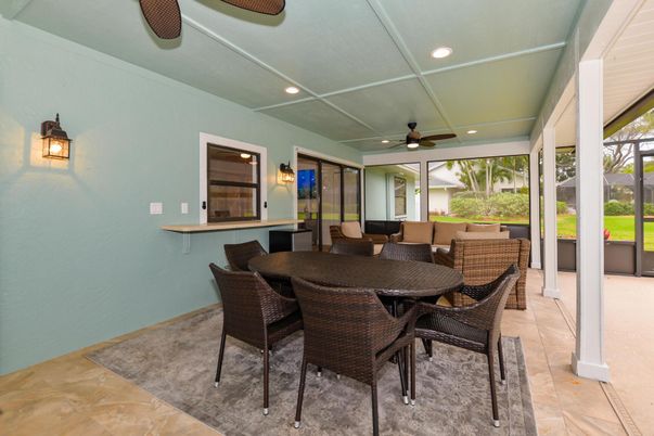 Dining room, Interior, Recessed Lighting