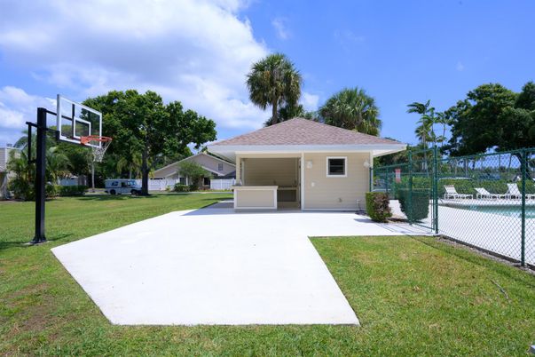 Backyard, Detached Garage, Exterior