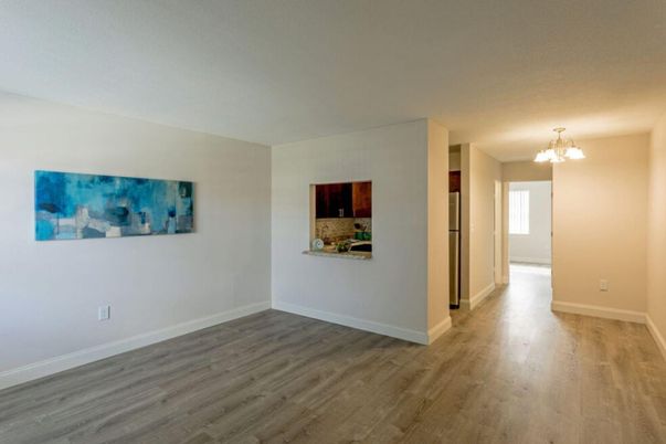 Chandelier, Empty room, Interior, Wood Texture Flooring