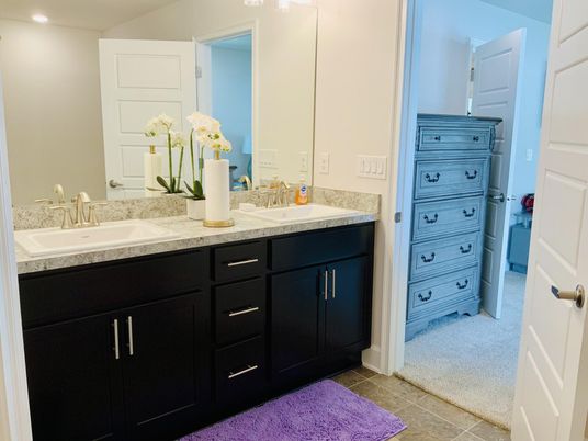 Bathroom, Dual Sink Vanities, Interior, Recessed Lighting
