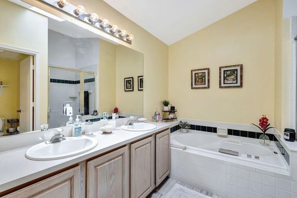 Bathroom, Dual Sink Vanities, Interior