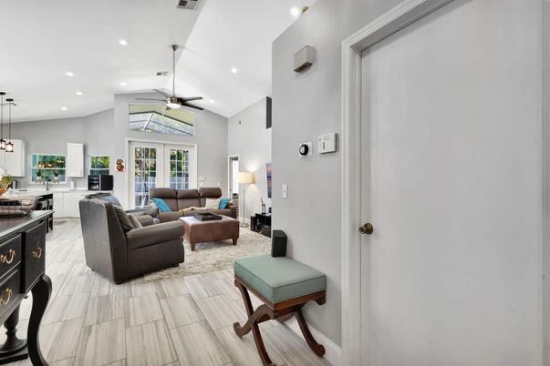 Fireplace, Interior, Living room, Pendant Lights, Recessed Lighting, Wood Texture Flooring