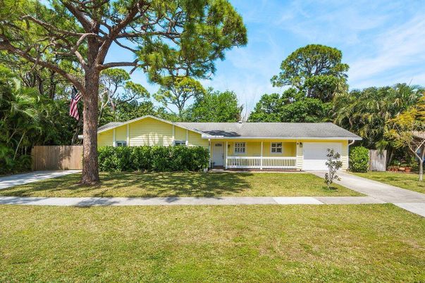 Attached, Backyard, Exterior, Facade, Ranch